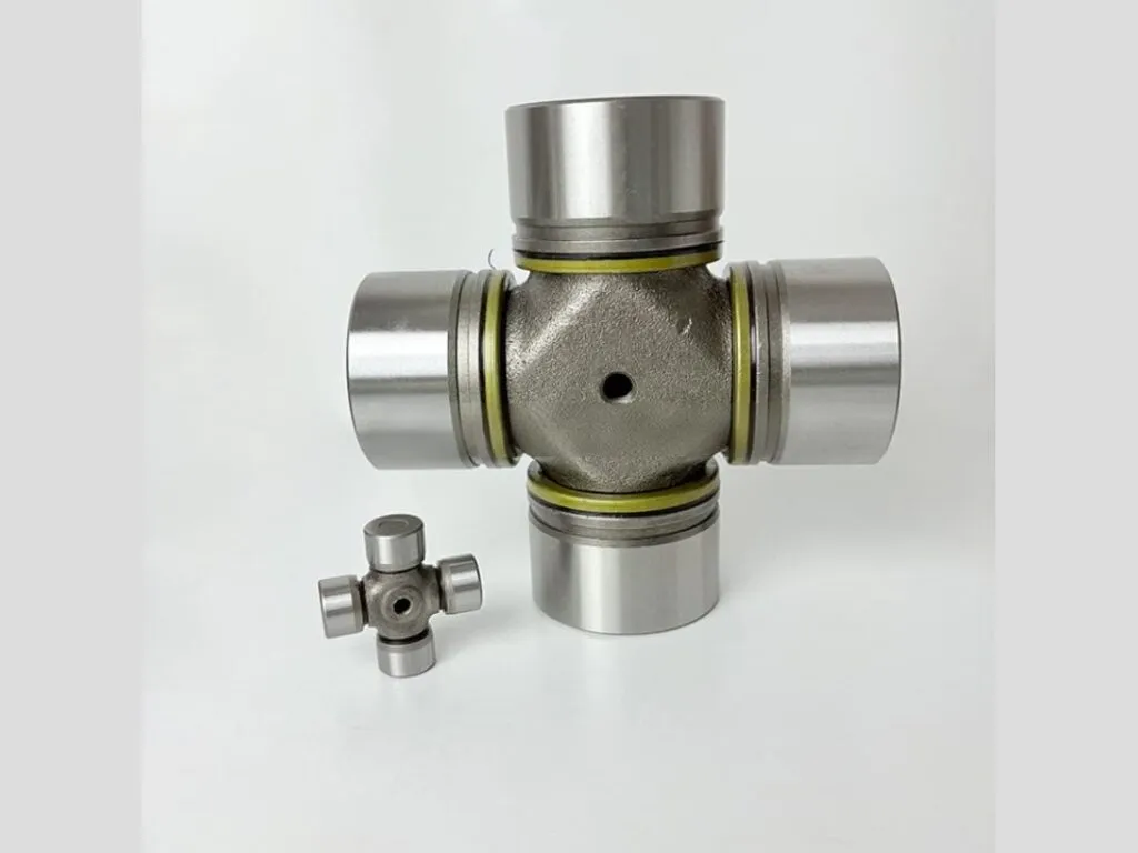 Chữ thập xe tải: Chữ thập láp cỡ lớn có vòng làm kín vàng, đặt cạnh chữ thập nhỏ