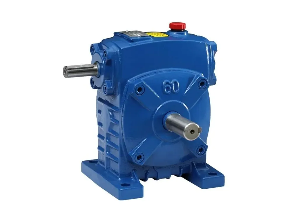 Hộp giảm tốc trục vít: Hộp giảm tốc trục vít gang sơn xanh có hai đầu trục và chân đế