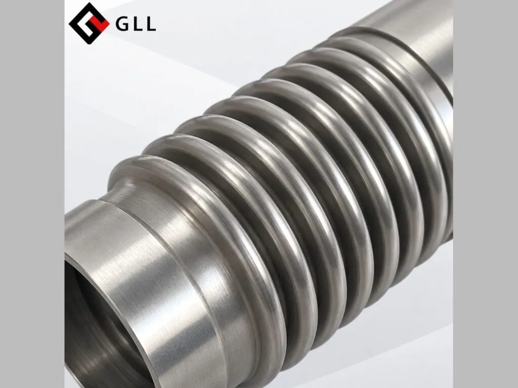 Khớp nối mềm inox: Cận cảnh các nếp lượn ống bễ inox sáng bóng