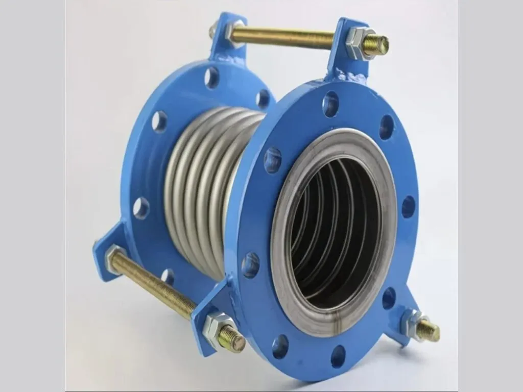 Khớp nối mềm inox: Khớp nối mềm inox mặt bích sơn xanh dương, thanh giằng vàng
