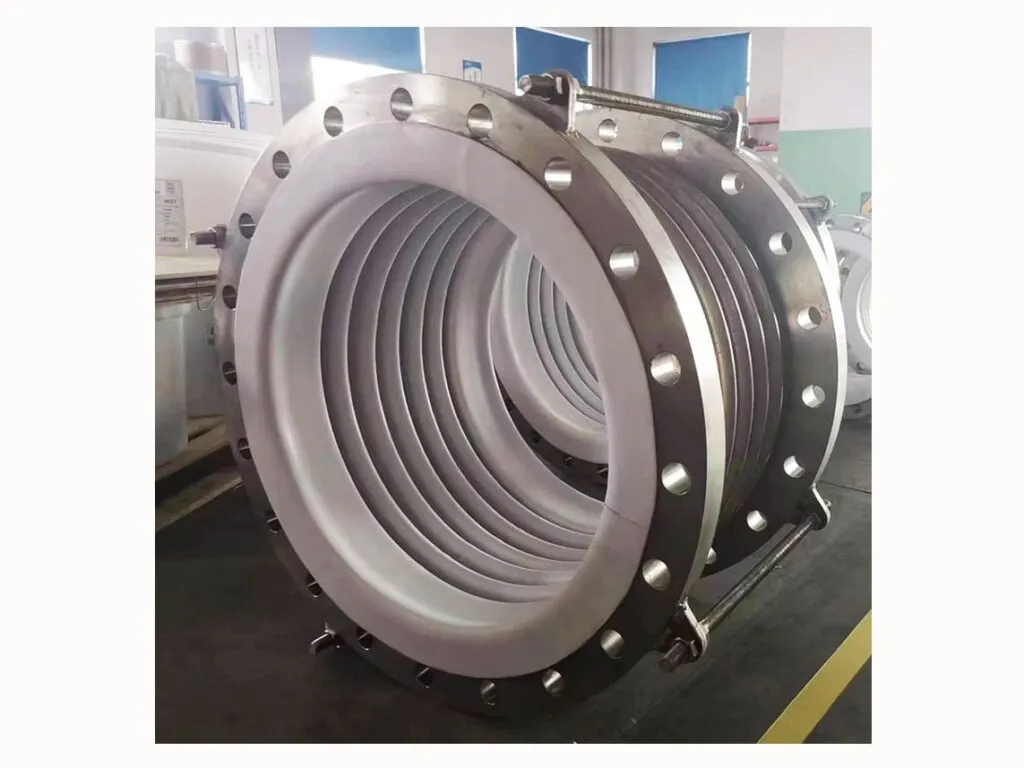 Khớp nối mềm PTFE: Khớp nối mềm PTFE nhiều sóng inox nhìn thẳng vào lòng ống