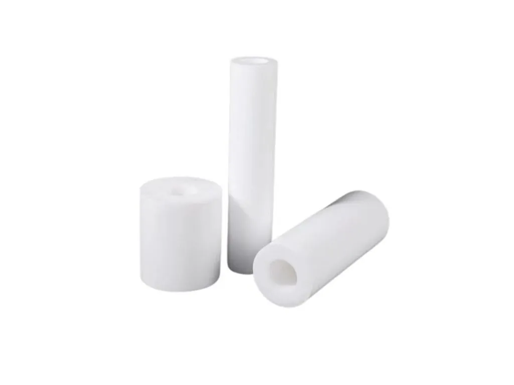 Ống teflon PTFE: Ba đoạn ống teflon trắng đường kính khác nhau