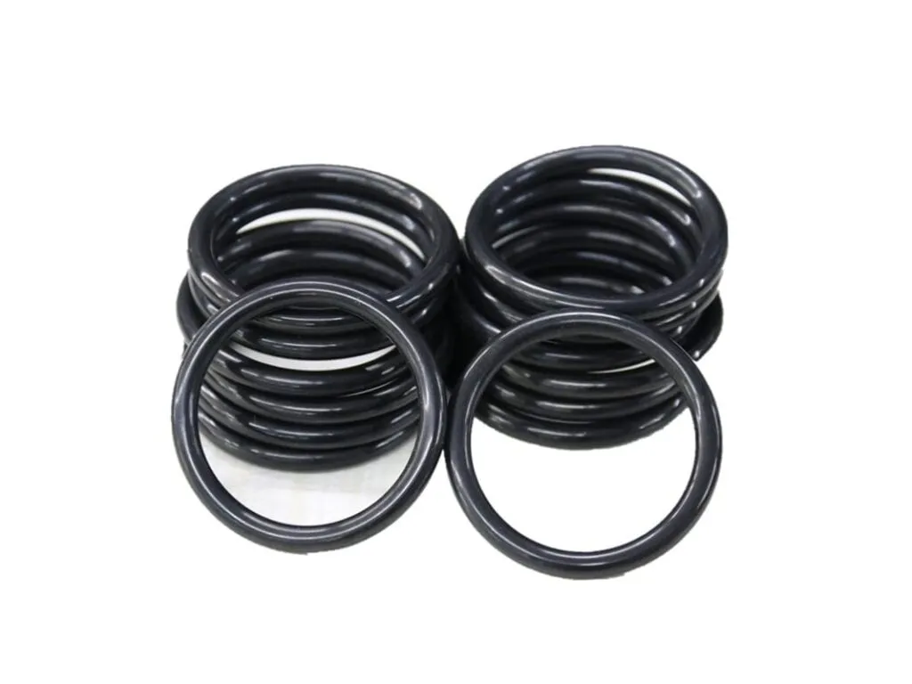Oring NBR chịu dầu: Hai chồng oring cao su đen tiết diện dày, hai vòng dựng phía trước