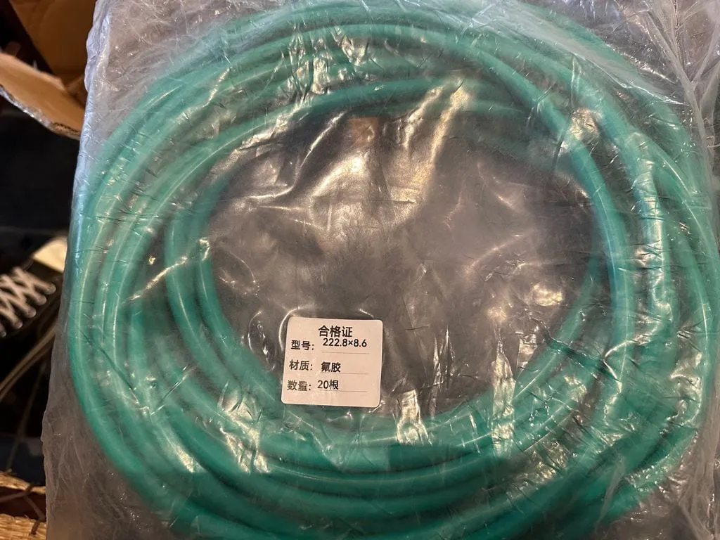 Oring Viton FKM chịu nhiệt, chịu hoá chất: Oring Viton xanh cỡ lớn xếp vòng, nhãn ghi cỡ và số lượng