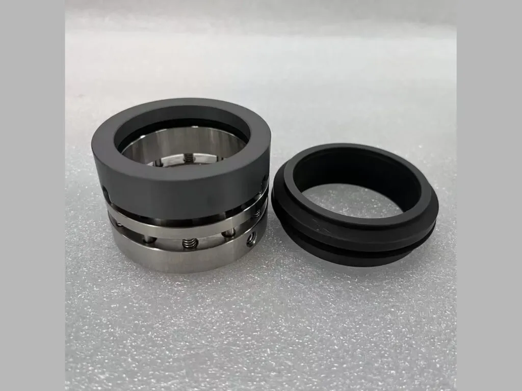 Phớt cơ khí: Phớt cơ khí thân inox vòng than chì đen và vòng đệm cao su đen
