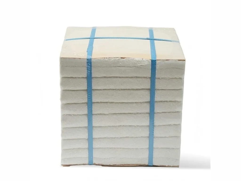 Tấm bông gốm cách nhiệt: Module bông gốm ceramic xếp lớp đóng kiện bằng đai nhựa xanh