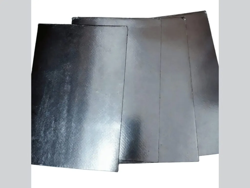 Tấm gioăng graphite: Mấy tấm graphite mỏng ánh kim xếp chồng lệch nhau