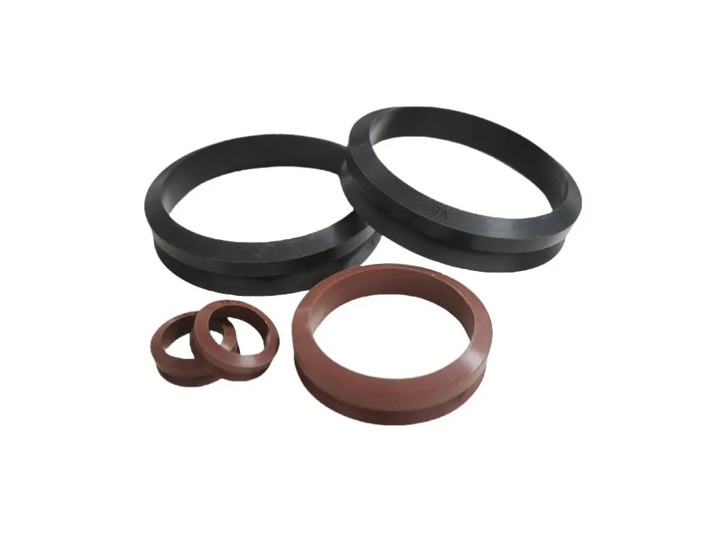 Phớt V-ring VA, VS: V-ring đen và nâu nhiều cỡ đặt cạnh nhau